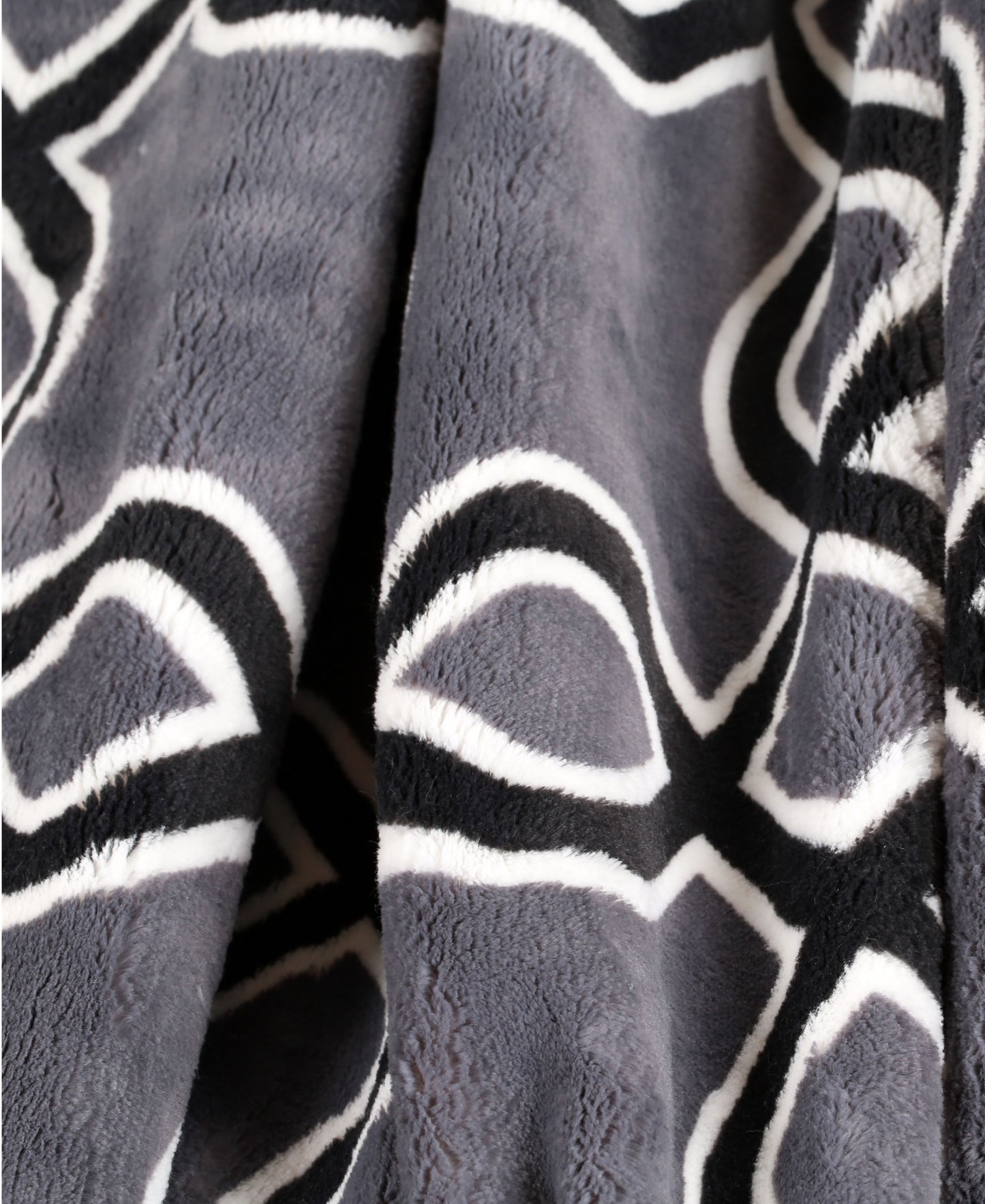 HappyCare Textiles Grey Ultra-soft Blanket, 50x70 inches